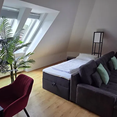 Moderne Dachgeschosswohnung Bis 6 Personen - Parkplatz - Waschmaschine 코부르크