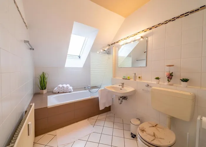 Apartmán Moderne Dachgeschosswohnung - Parkplatz - Waschmaschine *