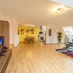 Moderne Dachgeschosswohnung - Parkplatz - Waschmaschine Lejlighed Coburg