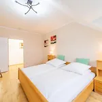 Moderne Dachgeschosswohnung - Parkplatz - Waschmaschine Lejlighed *