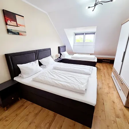 Moderne Dachgeschosswohnung - Parkplatz - Waschmaschine Daire *
